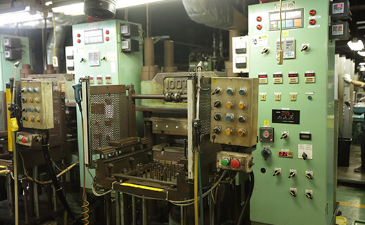 100t成型機